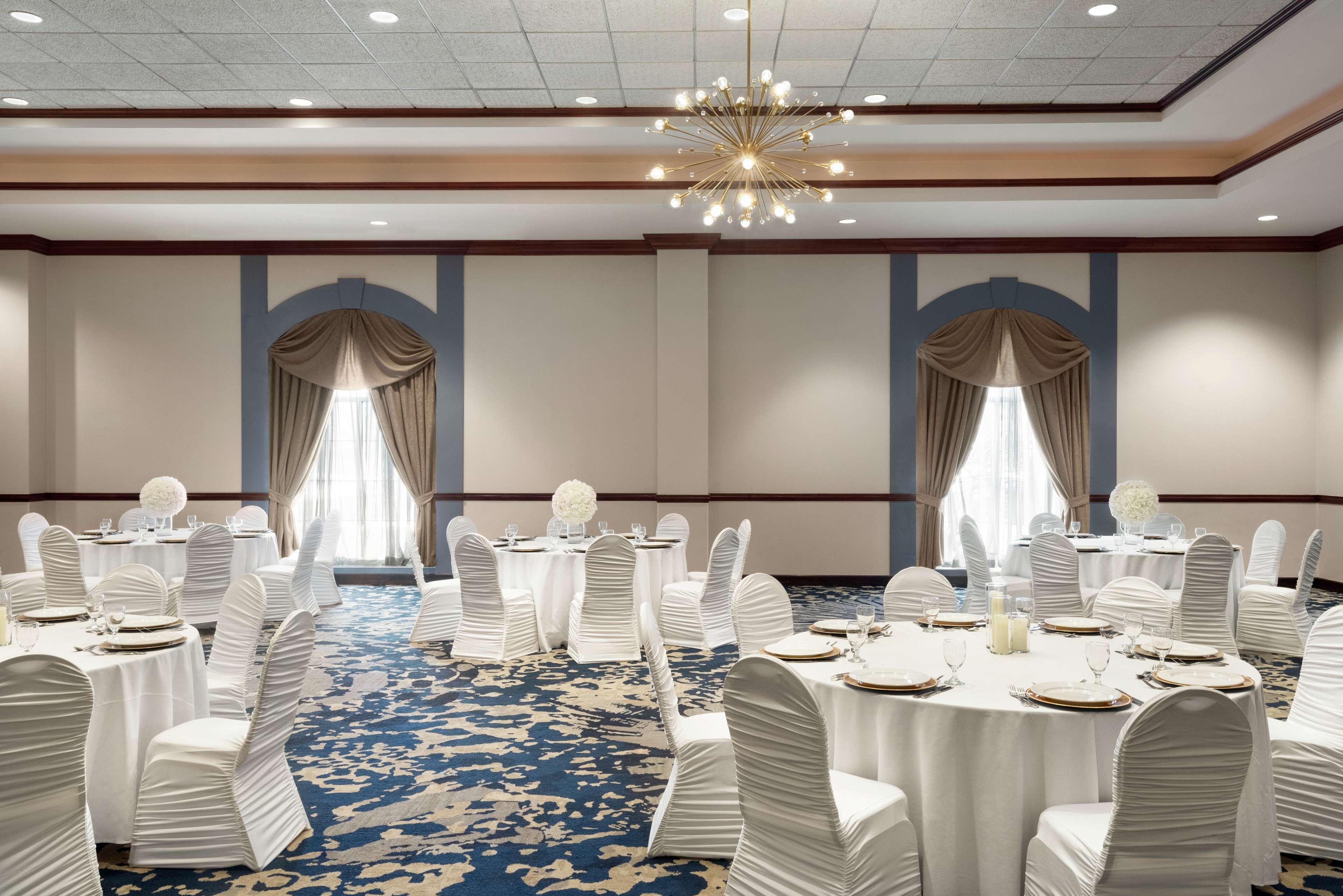 Embassy Suites By Hilton Cleveland Rockside Independence Ngoại thất bức ảnh