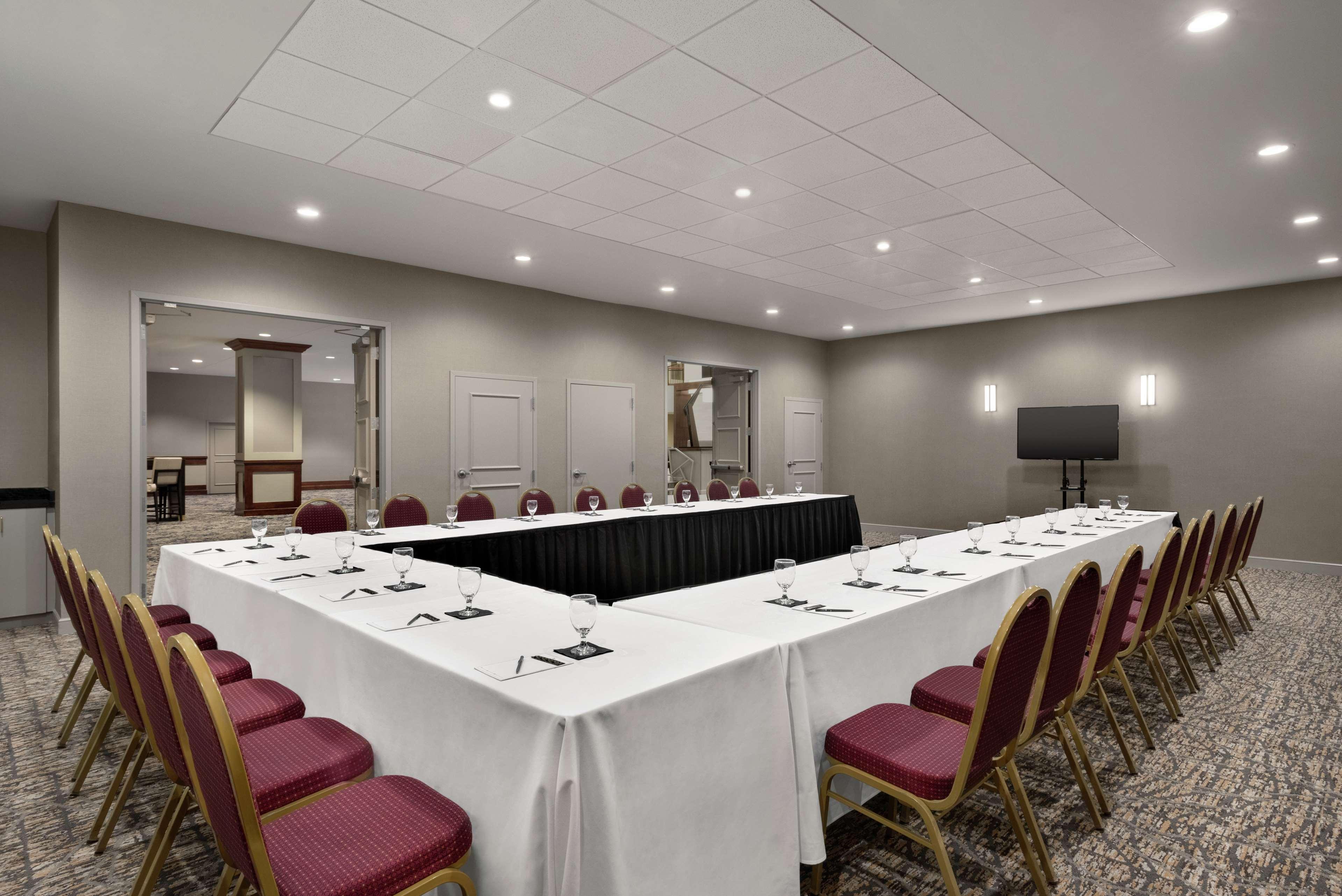 Embassy Suites By Hilton Cleveland Rockside Independence Ngoại thất bức ảnh