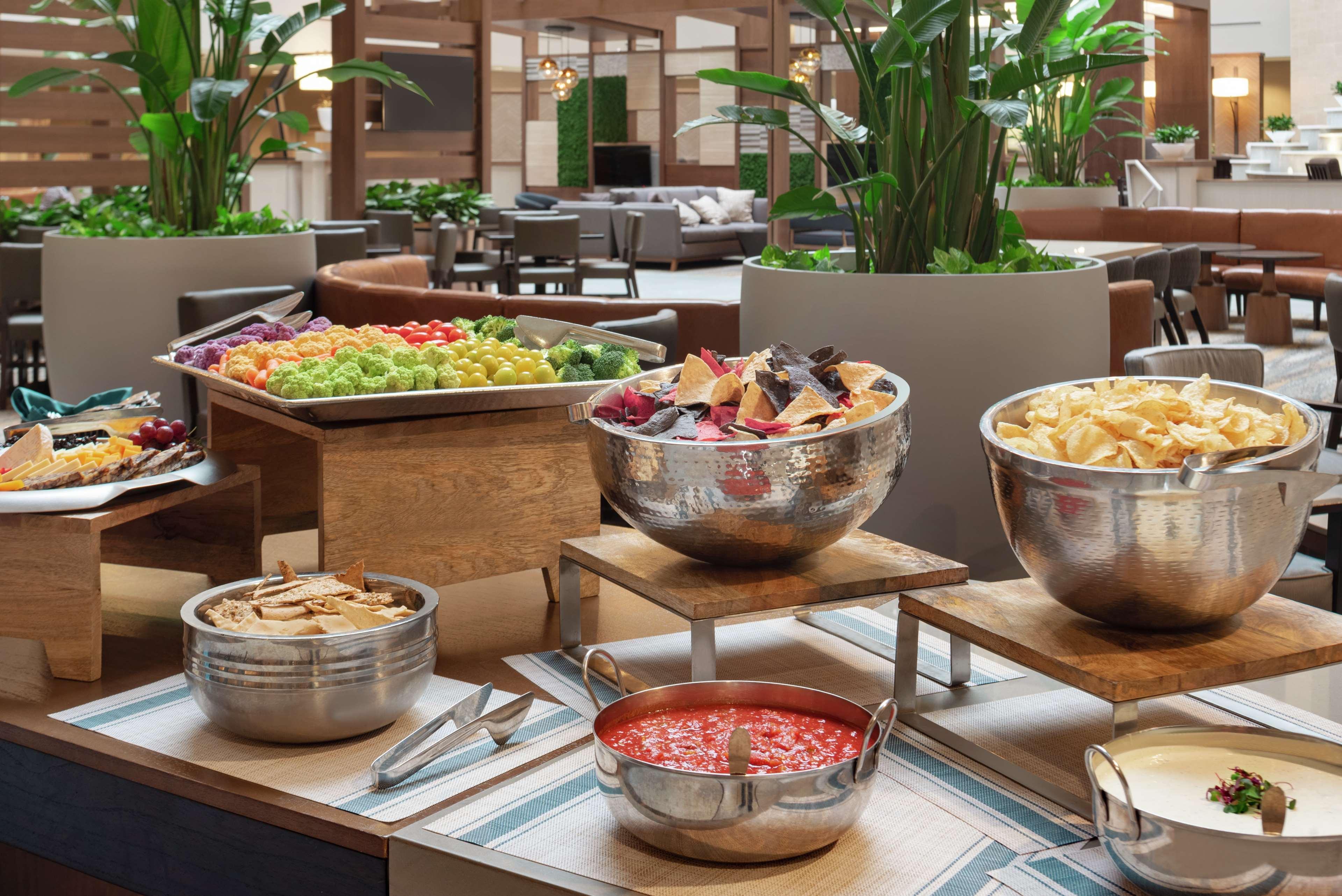 Embassy Suites By Hilton Cleveland Rockside Independence Ngoại thất bức ảnh